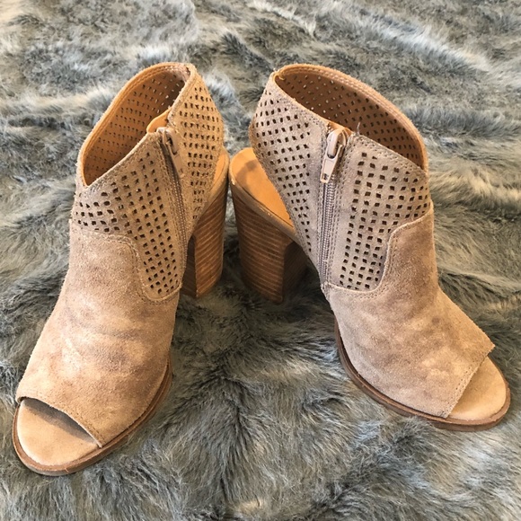 Lucky Brand Shoes - Lucky Brand Perforated Taupe Peep Toe Sandals